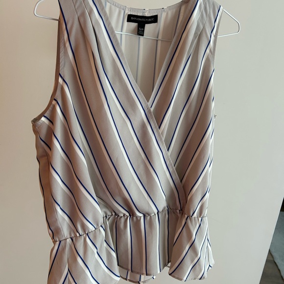 Banana Republic Top - Picture 4 of 6